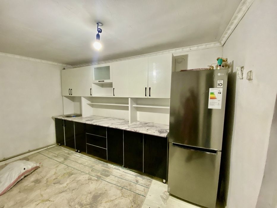 Кухонный гарнитура жақсы состояниеда срочно