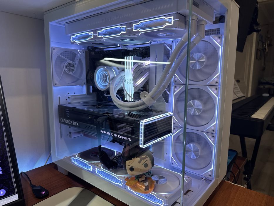 Продам видеокарту 4070 super