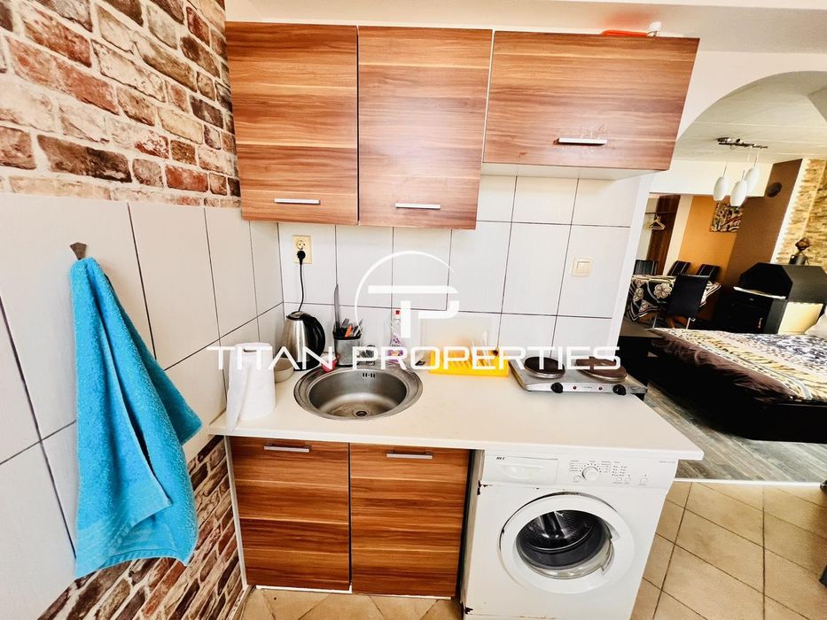 Дава се под наем Едностаен апартамент в Бургас, Център - 60 кв.м за 357 € - Снимка #3