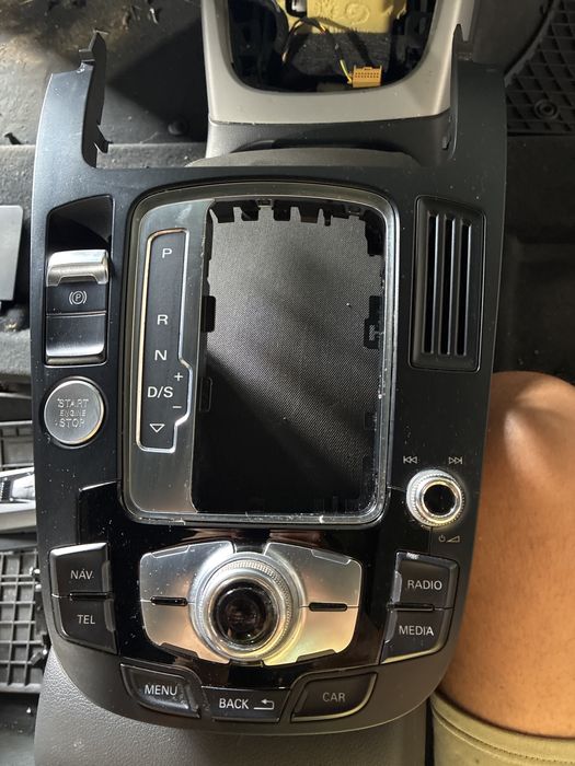 Consola mmi audi cod 8T0 919 611L