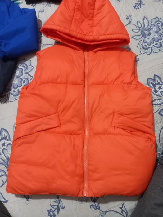 Детские куртки  и платье