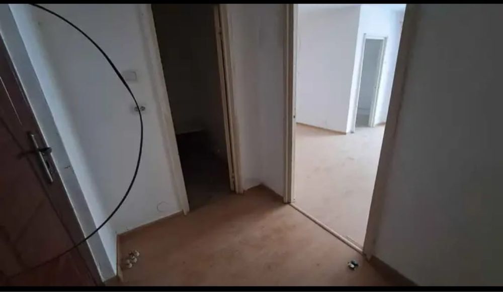 Garsonieră 30 mp – Zona Luminișului, etaj 2