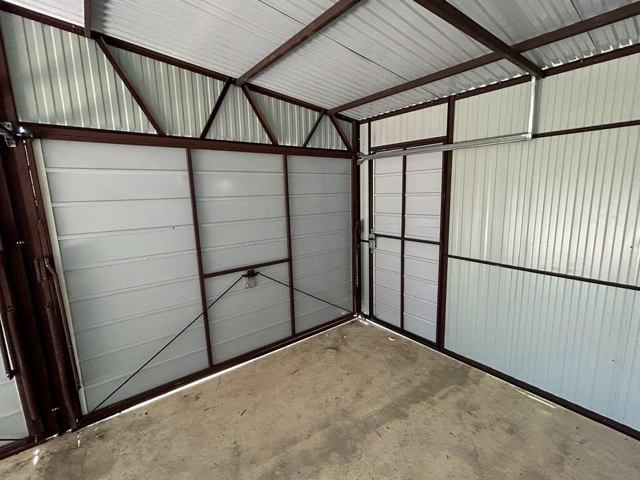 Garaje 7 x 3m din panouri sandwich - montaj inclus