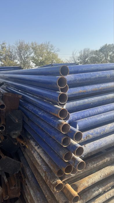 Монолитный леса и фанера