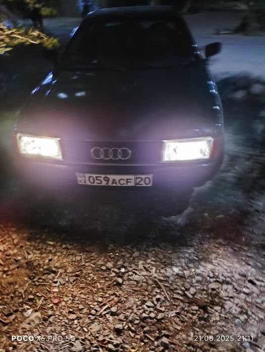 Продам Ауди 80 в среднем состоянии