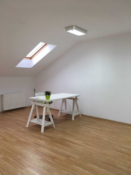 Oferim spre inchiriere spatii de birouri in Brasov, bd. Grivitei, intr-o zona foarte accesibila.