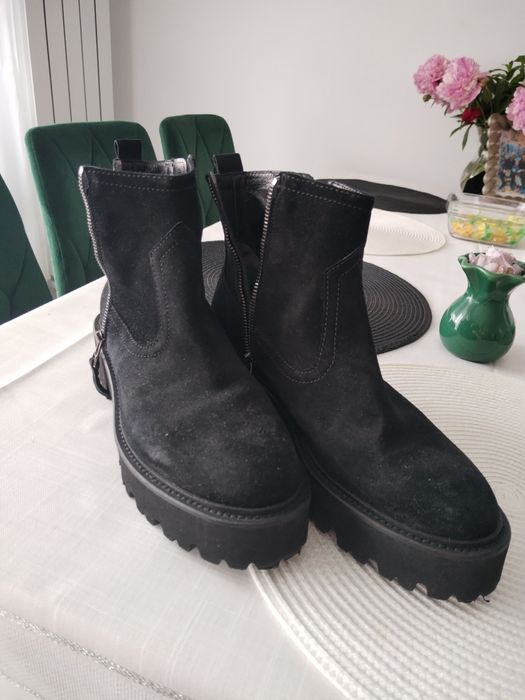 Vând botine piele