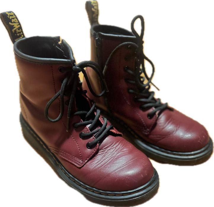 Dr. Martens боти
