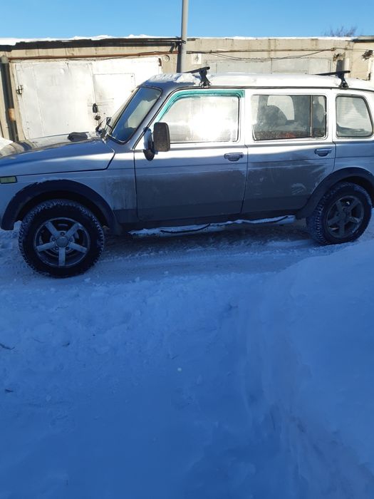 Нива пяти дверая 2007 года