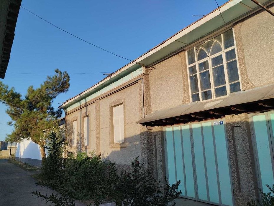 Uy sotiladi 6 sotix, 8 xona Beruniy mahallasi