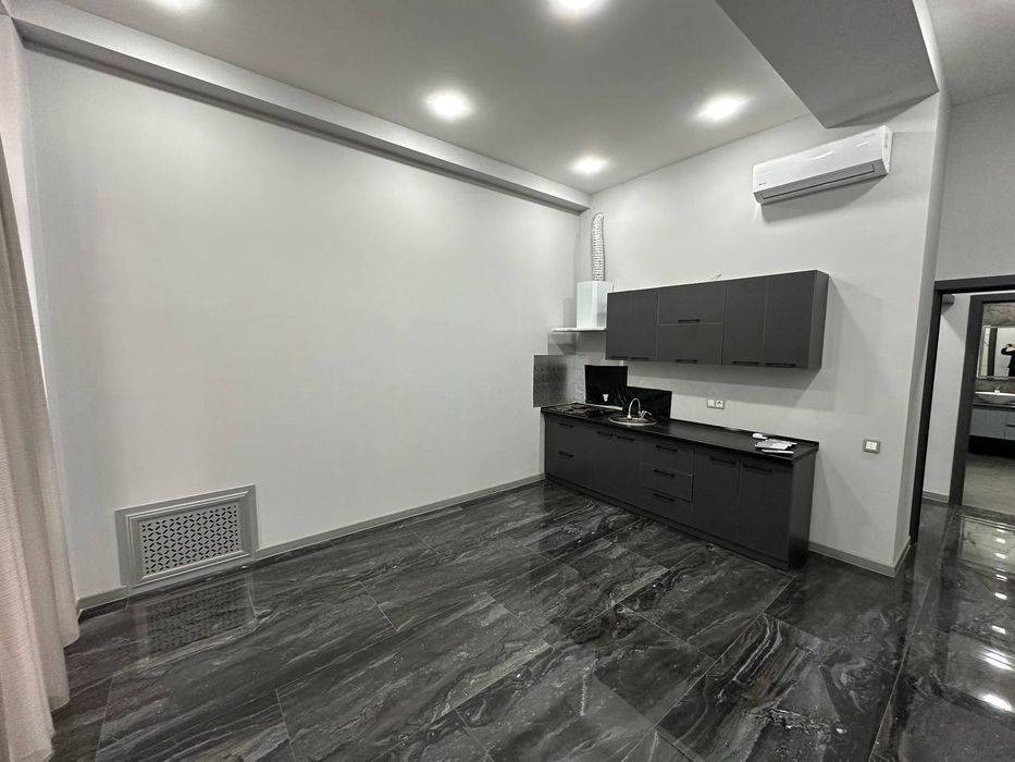 Сдаётся Помешение в БЦ 290м2 Орн-Ц1, Бибигон (N161)