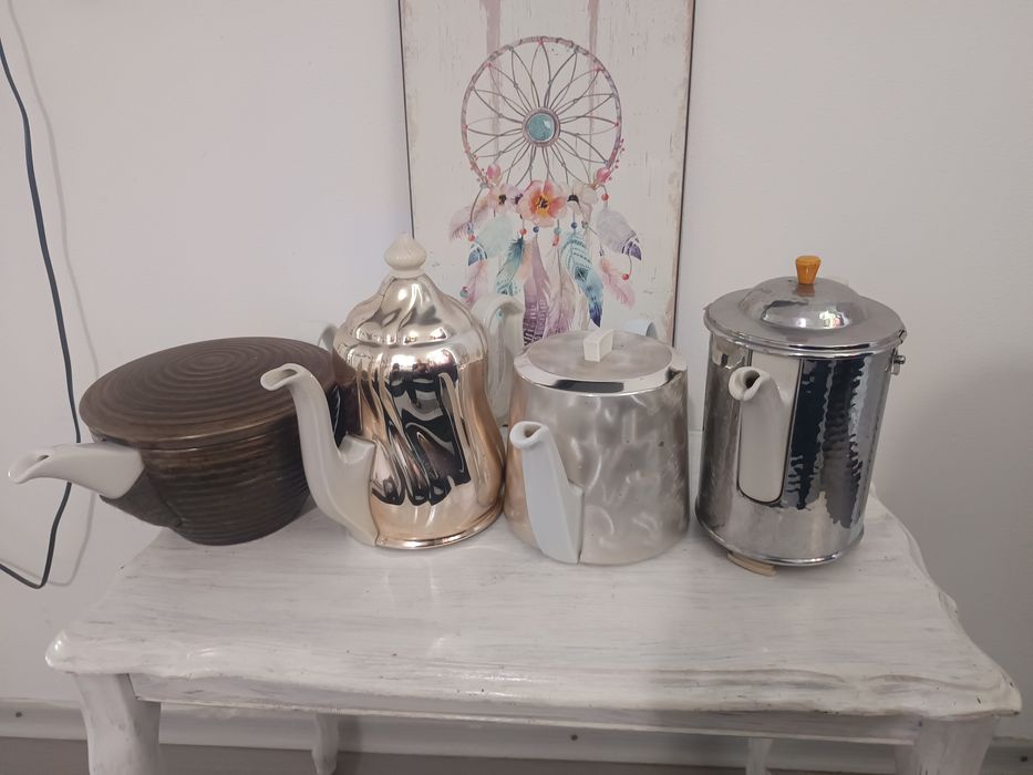Patru ceainice Art Deco