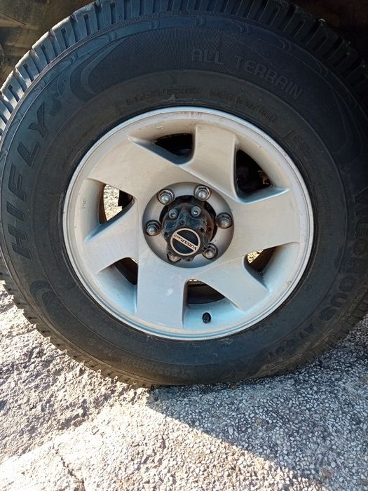 Гуми 235 / 85 / 16 "