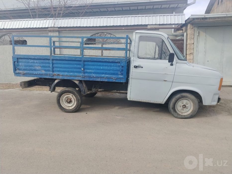Грузовик машина продаётся