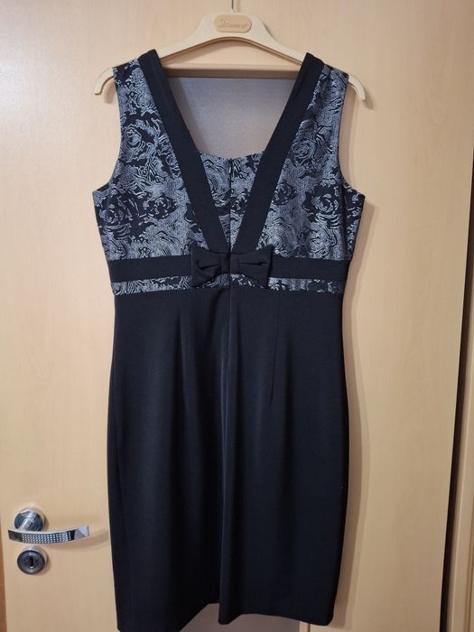 Costum femei cu rochie