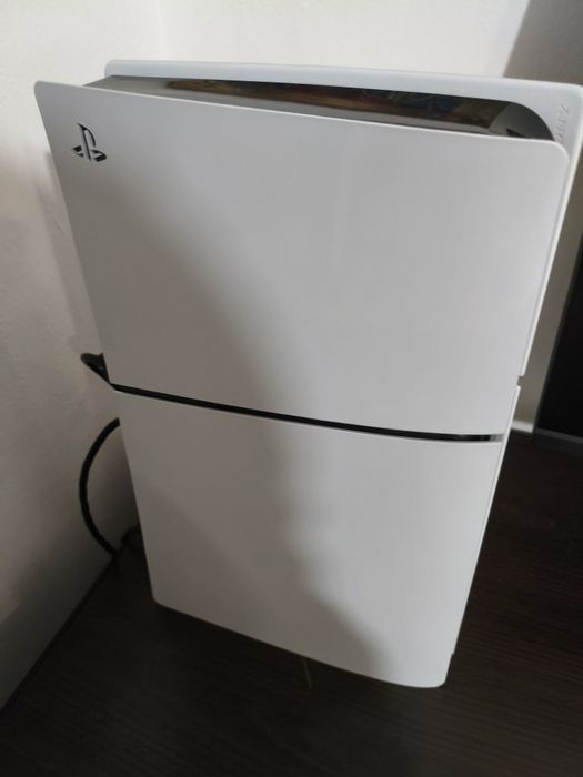 Ps5 slim d-chassis 1tb+rdr2disck+toate jocurile din imagine +abonament