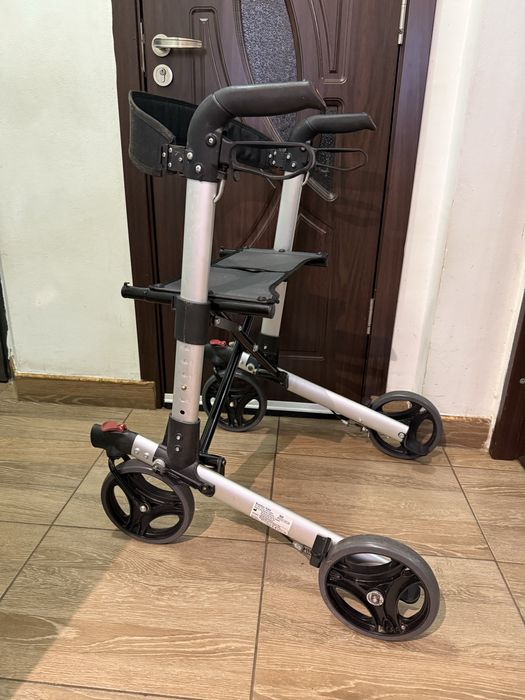 Cadru rulant ajutor deplasare batrani dizabilitati