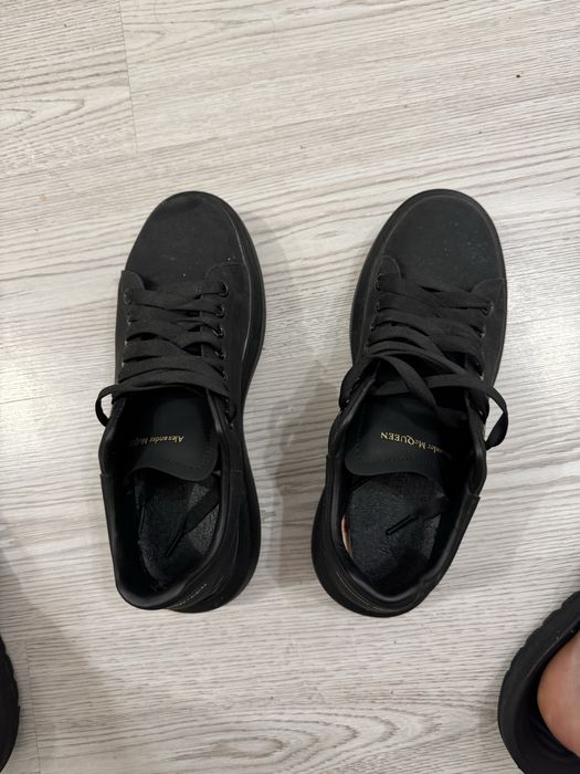 Adidași Alexander McQueen