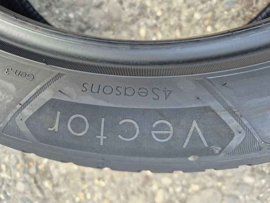 245 45 19 Anvelope All Season Goodyear Dot 40.24