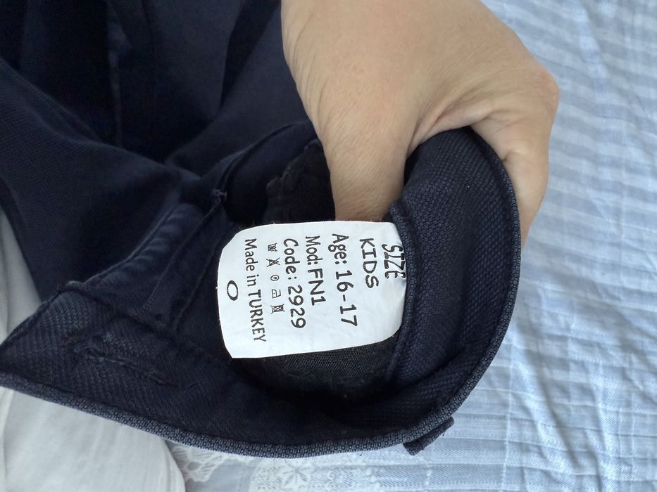 Срочно продам брюки на мальчика