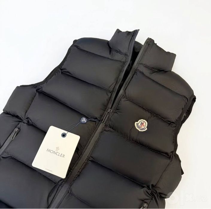 Moncler жилетка