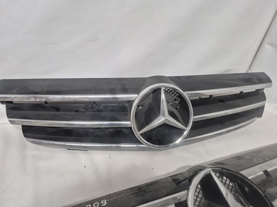 Решетка Mercedes W209 CLK