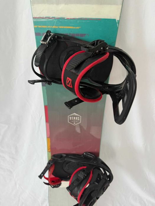 Placa snowboard Flow Venus 147cm cu legaturi Salomon