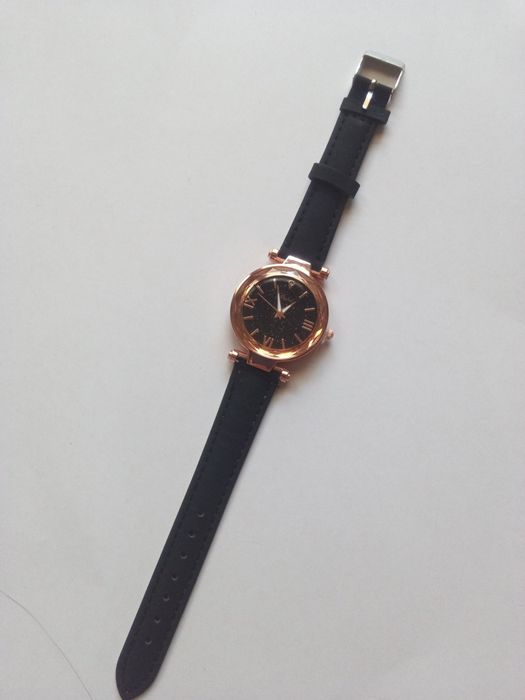 Дамски часовник - кварцов