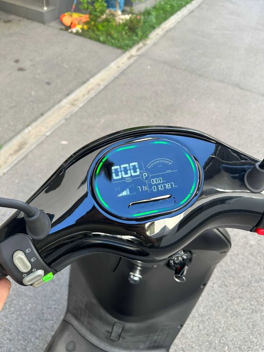 Scurer electric Horwin EK1