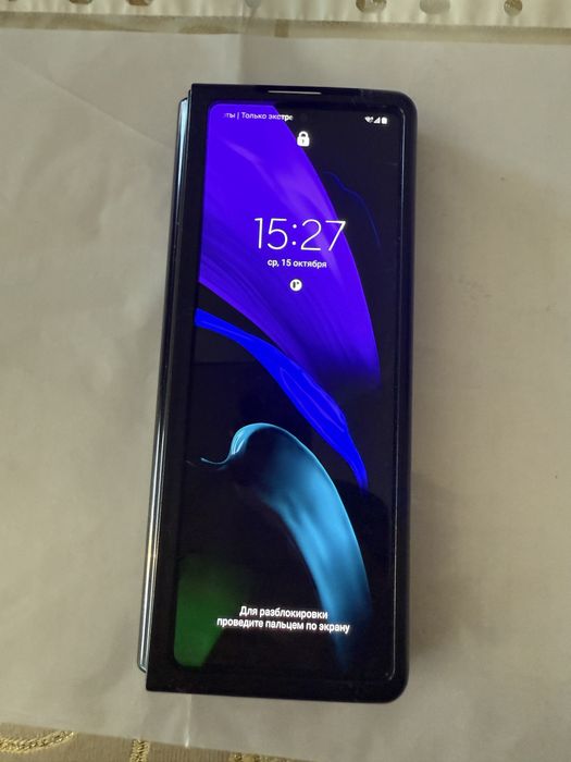 Продам  телефон Samsung z fold2