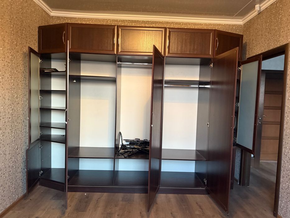 шкаф в спальню или коридор