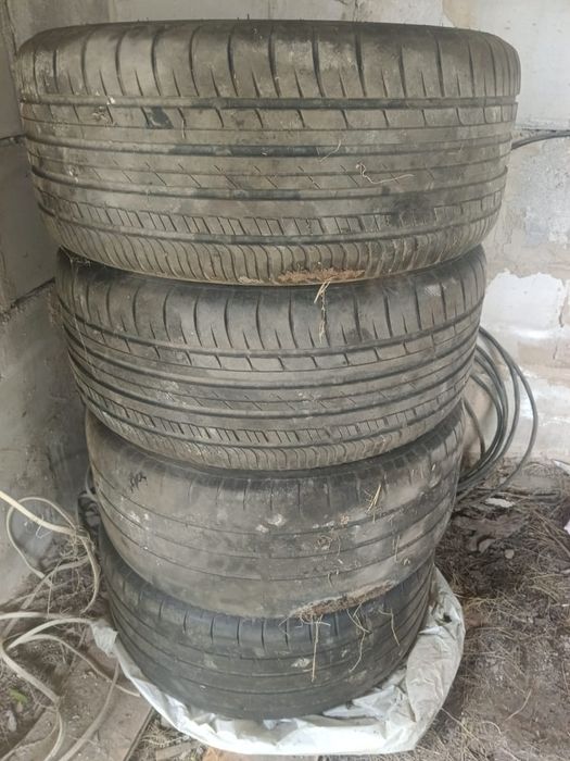 Продам диски с шинами