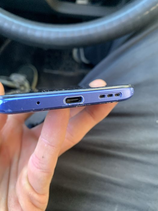 Продам телефон