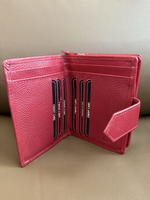 Дамско портмоне- естествена кожа