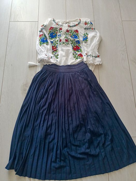 Fusta și bluza 11-12 ani