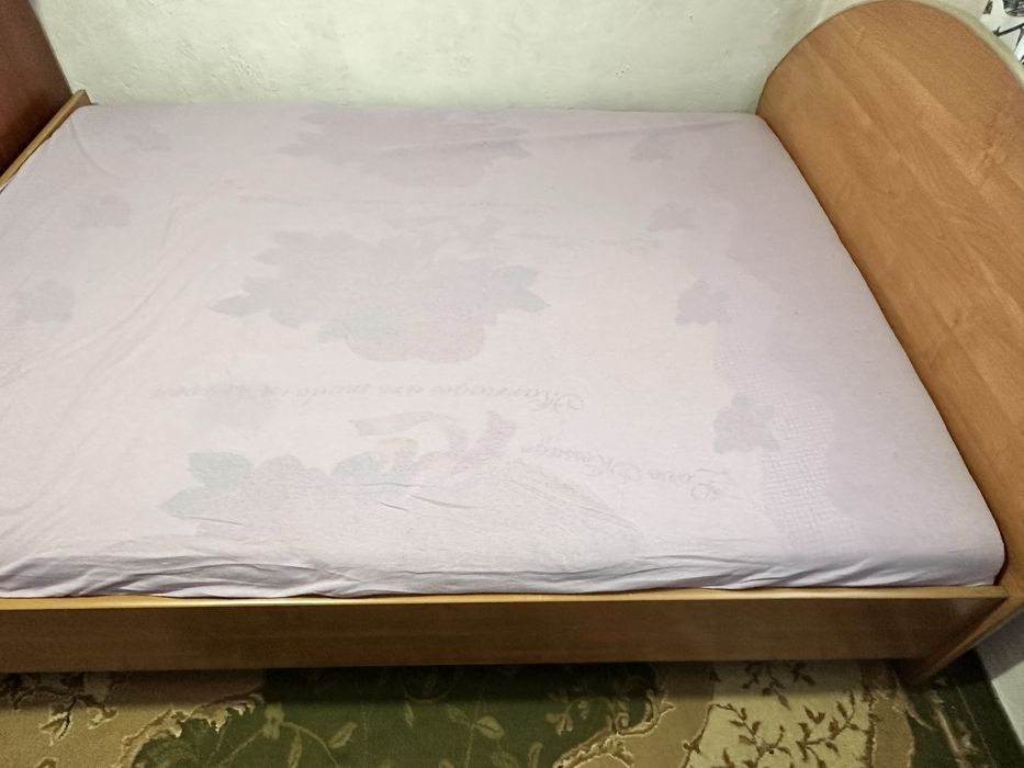 Продам кровать 150*190