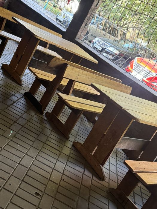 Скамейки со столами