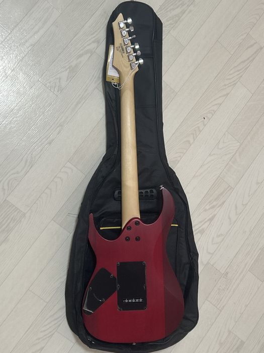 Продам электрогитару