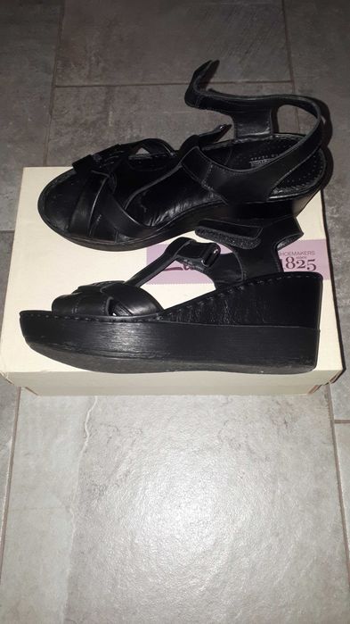 Дамски черни сандали