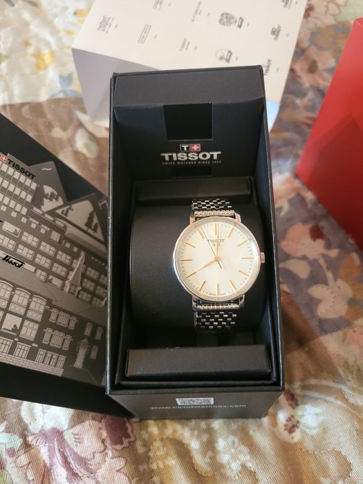 Продам часы Tissot