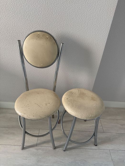 стулья, табуретка