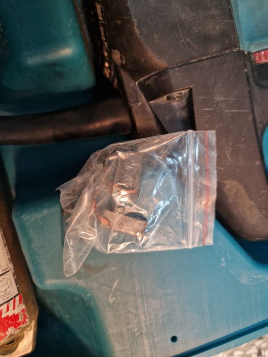 Перфоратор  Makita HR4001C