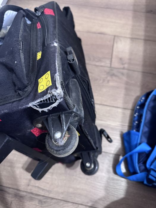 Ghiozdan, troler Lego