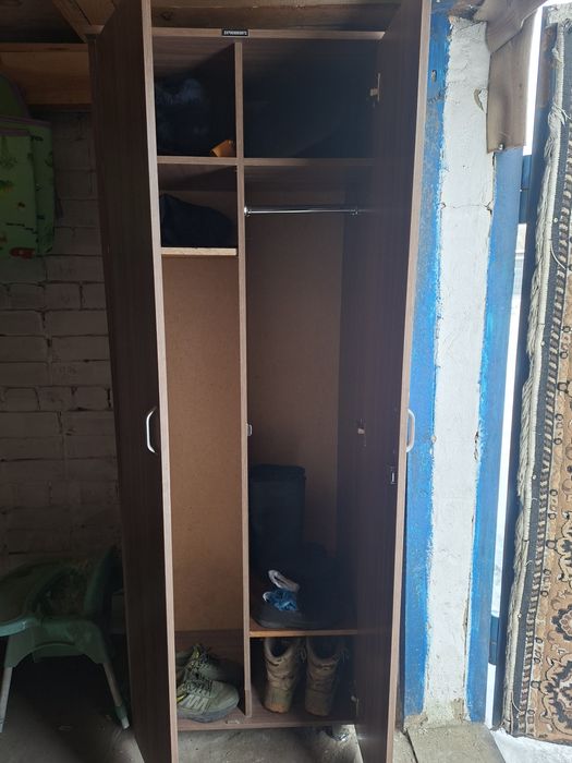 Продам шкаф офисный