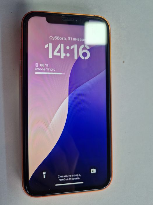 Iphone XR,  17pro qorpusida