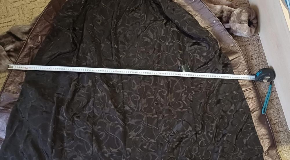 Продам шубу (натуральный мех)