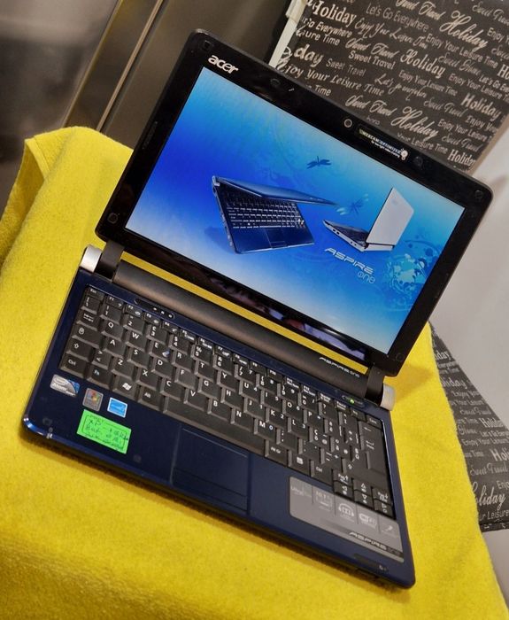 Mini laptop Acer Windows XP