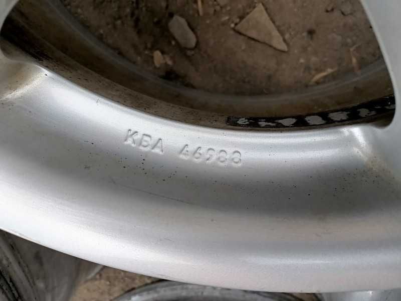 Продам оригинальные легкосплавные диски на автомашину БМВ