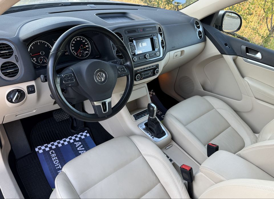 Volkswagen Tiguan / 2.0 TDI / 177 CP / 4x4 / Istoric VW / RAR Efectuat / Anvelope iarnă