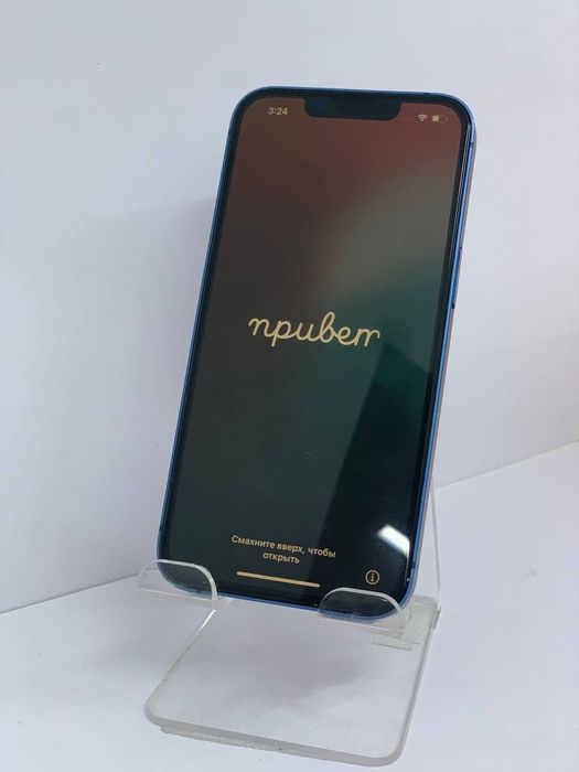 Смартфон iPhone 13